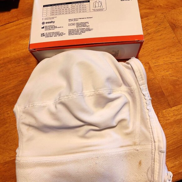 ***SOLD*** New in Box Jobst BSN Medical 111904 Surgical Vest, Size 4, White - Picture 5 of 9